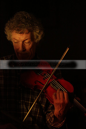 Will B & Geoff Allnutt with guests at The Royal Oak, Midhurst on Friday 25 October 2013. www.polopictures.co.uk