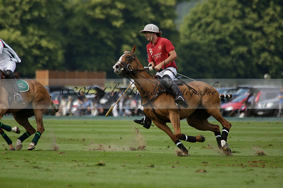 Dubai v La Bamba de Areco in a Veuve Clicquot Gold Cup Polo Match 2013.07.04
