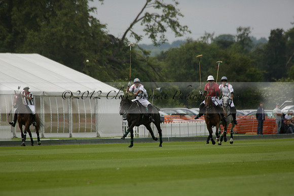 Dubai v La Bamba de Areco in a Veuve Clicquot Gold Cup Polo Match 2013.07.04