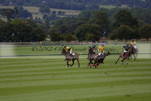 Maiz Dulce (green) v Las Esterellas (yellow) in the PSI Final polo match at Cowdray Park Polo Club on Ambersham 2 on Sunday 2013.09.08 www.polopictures.co.uk