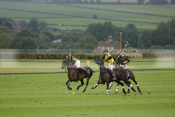 Maiz Dulce (green) v Las Esterellas (yellow) in the PSI Final polo match at Cowdray Park Polo Club on Ambersham 2 on Sunday 2013.09.08 www.polopictures.co.uk