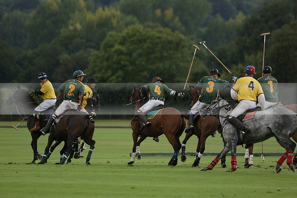Maiz Dulce (green) v Las Esterellas (yellow) in the PSI Final polo match at Cowdray Park Polo Club on Ambersham 2 on Sunday 2013.09.08 www.polopictures.co.uk