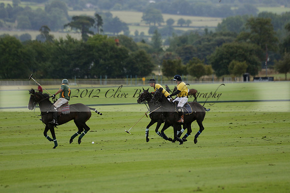 Maiz Dulce (green) v Las Esterellas (yellow) in the PSI Final polo match at Cowdray Park Polo Club on Ambersham 2 on Sunday 2013.09.08 www.polopictures.co.uk