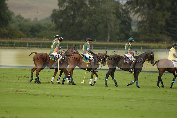 Maiz Dulce (green) v Las Esterellas (yellow) in the PSI Final polo match at Cowdray Park Polo Club on Ambersham 2 on Sunday 2013.09.08 www.polopictures.co.uk