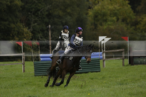 Chiddingfold, Leconfield and Cowdray Hunt, Hunter Trials at Iping on Sunday 20 October 2013. 2013.10.20 www.polopictures.co.uk