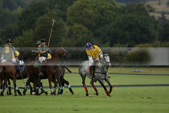 Maiz Dulce (green) v Las Esterellas (yellow) in the PSI Final polo match at Cowdray Park Polo Club on Ambersham 2 on Sunday 2013.09.08 www.polopictures.co.uk