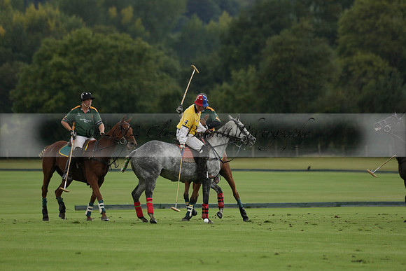 Maiz Dulce (green) v Las Esterellas (yellow) in the PSI Final polo match at Cowdray Park Polo Club on Ambersham 2 on Sunday 2013.09.08 www.polopictures.co.uk