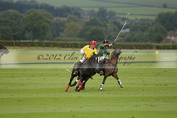 Maiz Dulce (green) v Las Esterellas (yellow) in the PSI Final polo match at Cowdray Park Polo Club on Ambersham 2 on Sunday 2013.09.08 www.polopictures.co.uk