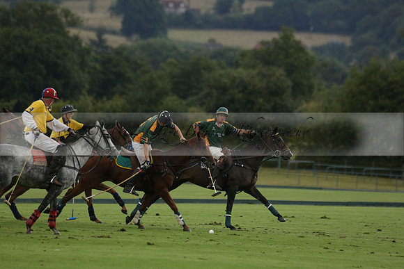 Maiz Dulce (green) v Las Esterellas (yellow) in the PSI Final polo match at Cowdray Park Polo Club on Ambersham 2 on Sunday 2013.09.08 www.polopictures.co.uk