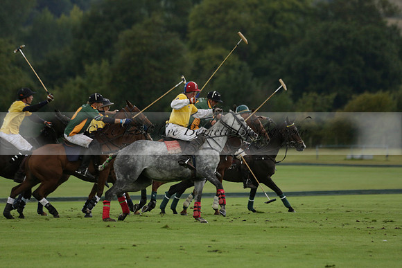 Maiz Dulce (green) v Las Esterellas (yellow) in the PSI Final polo match at Cowdray Park Polo Club on Ambersham 2 on Sunday 2013.09.08 www.polopictures.co.uk