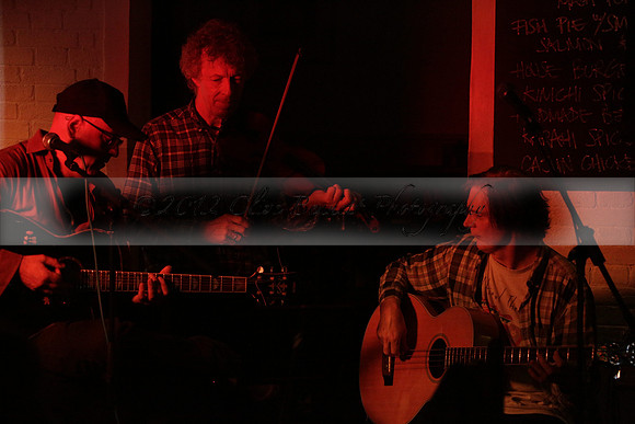 Will B & Geoff Allnutt with guests at The Royal Oak, Midhurst on Friday 25 October 2013. www.polopictures.co.uk