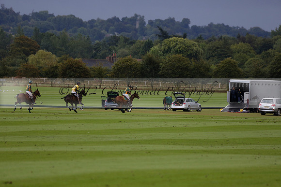 Maiz Dulce (green) v Las Esterellas (yellow) in the PSI Final polo match at Cowdray Park Polo Club on Ambersham 2 on Sunday 2013.09.08 www.polopictures.co.uk