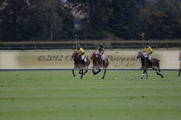 Maiz Dulce (green) v Las Esterellas (yellow) in the PSI Final polo match at Cowdray Park Polo Club on Ambersham 2 on Sunday 2013.09.08 www.polopictures.co.uk