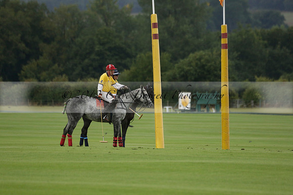 Maiz Dulce (green) v Las Esterellas (yellow) in the PSI Final polo match at Cowdray Park Polo Club on Ambersham 2 on Sunday 2013.09.08 www.polopictures.co.uk