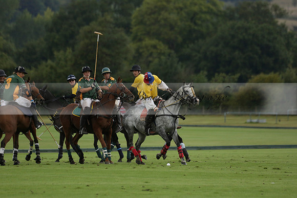 Maiz Dulce (green) v Las Esterellas (yellow) in the PSI Final polo match at Cowdray Park Polo Club on Ambersham 2 on Sunday 2013.09.08 www.polopictures.co.uk