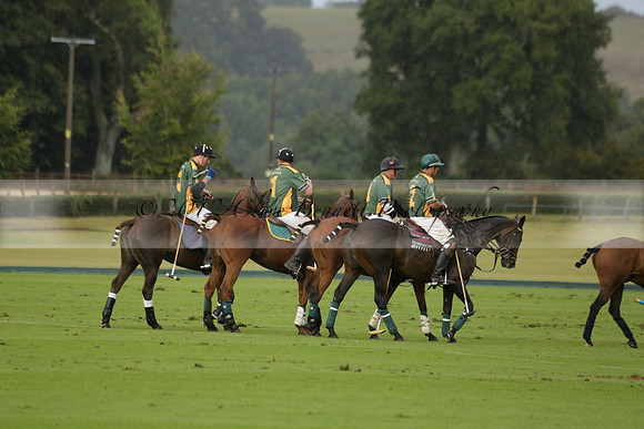 Maiz Dulce (green) v Las Esterellas (yellow) in the PSI Final polo match at Cowdray Park Polo Club on Ambersham 2 on Sunday 2013.09.08 www.polopictures.co.uk