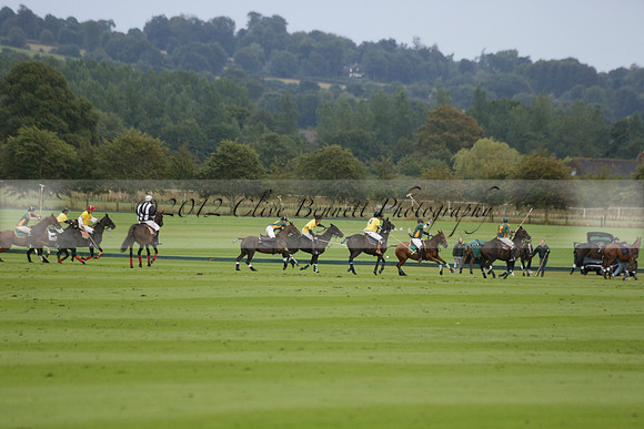 Maiz Dulce (green) v Las Esterellas (yellow) in the PSI Final polo match at Cowdray Park Polo Club on Ambersham 2 on Sunday 2013.09.08 www.polopictures.co.uk