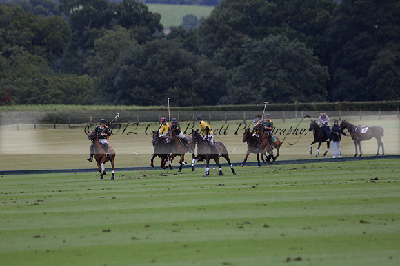 Maiz Dulce (green) v Las Esterellas (yellow) in the PSI Final polo match at Cowdray Park Polo Club on Ambersham 2 on Sunday 2013.09.08 www.polopictures.co.uk