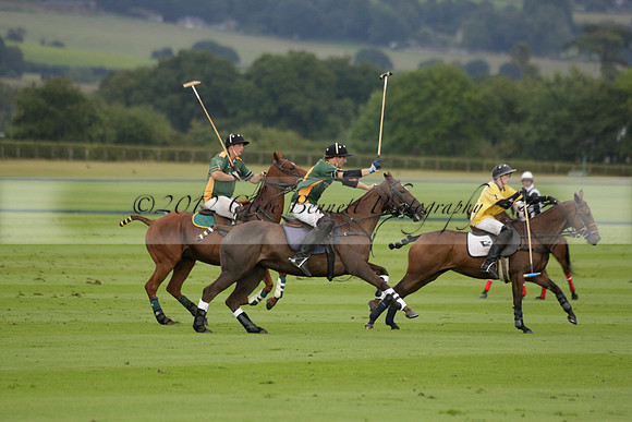 Maiz Dulce (green) v Las Esterellas (yellow) in the PSI Final polo match at Cowdray Park Polo Club on Ambersham 2 on Sunday 2013.09.08 www.polopictures.co.uk
