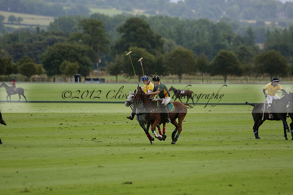 Maiz Dulce (green) v Las Esterellas (yellow) in the PSI Final polo match at Cowdray Park Polo Club on Ambersham 2 on Sunday 2013.09.08 www.polopictures.co.uk