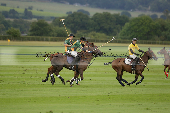 Maiz Dulce (green) v Las Esterellas (yellow) in the PSI Final polo match at Cowdray Park Polo Club on Ambersham 2 on Sunday 2013.09.08 www.polopictures.co.uk