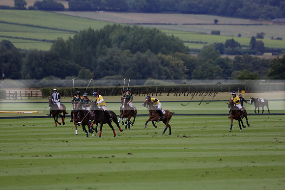Maiz Dulce (green) v Las Esterellas (yellow) in the PSI Final polo match at Cowdray Park Polo Club on Ambersham 2 on Sunday 2013.09.08 www.polopictures.co.uk