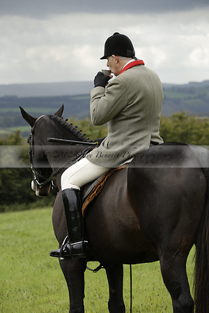 Devon & Somerset Stag Hounds meet at Hillhead Cross on Monday 14 October 2013. 2013.10.14 www.polopictures.co.uk
