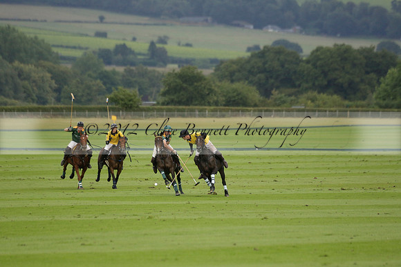 Maiz Dulce (green) v Las Esterellas (yellow) in the PSI Final polo match at Cowdray Park Polo Club on Ambersham 2 on Sunday 2013.09.08 www.polopictures.co.uk