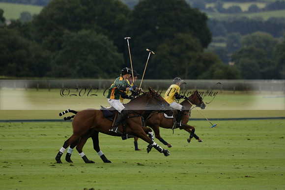 Maiz Dulce (green) v Las Esterellas (yellow) in the PSI Final polo match at Cowdray Park Polo Club on Ambersham 2 on Sunday 2013.09.08 www.polopictures.co.uk