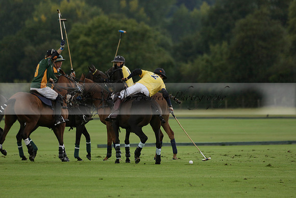 Maiz Dulce (green) v Las Esterellas (yellow) in the PSI Final polo match at Cowdray Park Polo Club on Ambersham 2 on Sunday 2013.09.08 www.polopictures.co.uk