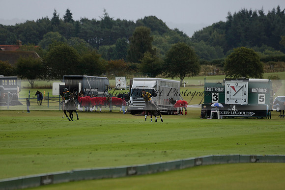 Maiz Dulce (green) v Las Esterellas (yellow) in the PSI Final polo match at Cowdray Park Polo Club on Ambersham 2 on Sunday 2013.09.08 www.polopictures.co.uk
