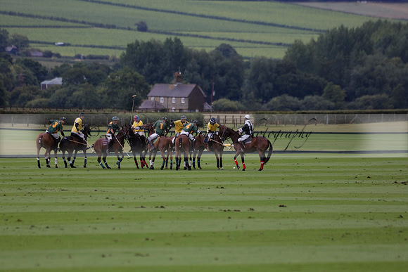 Maiz Dulce (green) v Las Esterellas (yellow) in the PSI Final polo match at Cowdray Park Polo Club on Ambersham 2 on Sunday 2013.09.08 www.polopictures.co.uk