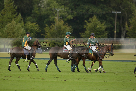 Maiz Dulce (green) v Las Esterellas (yellow) in the PSI Final polo match at Cowdray Park Polo Club on Ambersham 2 on Sunday 2013.09.08 www.polopictures.co.uk