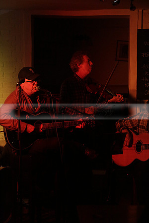 Will B & Geoff Allnutt with guests at The Royal Oak, Midhurst on Friday 25 October 2013. www.polopictures.co.uk