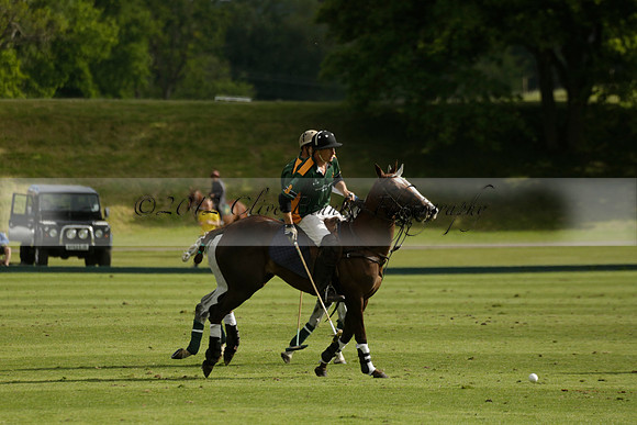 Maiz Dulce v Ghost Chilli in the Easebourne Cup final Polo match 2013.06.09