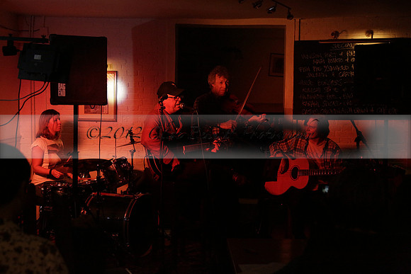 Will B & Geoff Allnutt with guests at The Royal Oak, Midhurst on Friday 25 October 2013. www.polopictures.co.uk