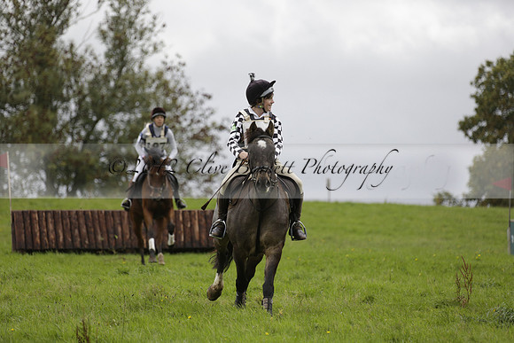Chiddingfold, Leconfield and Cowdray Hunt, Hunter Trials at Iping on Sunday 20 October 2013. 2013.10.20 www.polopictures.co.uk