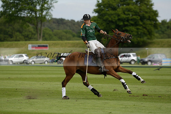 Maiz Dulce v Ghost Chilli in the Easebourne Cup final Polo match 2013.06.09