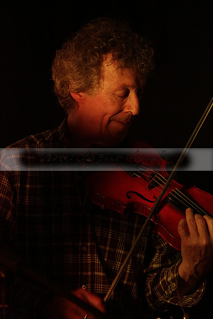 Will B & Geoff Allnutt with guests at The Royal Oak, Midhurst on Friday 25 October 2013. www.polopictures.co.uk