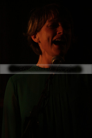 Will B & Geoff Allnutt with guests at The Royal Oak, Midhurst on Friday 25 October 2013. www.polopictures.co.uk