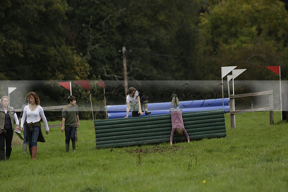 Chiddingfold, Leconfield and Cowdray Hunt, Hunter Trials at Iping on Sunday 20 October 2013. 2013.10.20 www.polopictures.co.uk