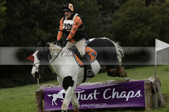 Chiddingfold, Leconfield and Cowdray Hunt, Hunter Trials at Iping on Sunday 20 October 2013. 2013.10.20 www.polopictures.co.uk