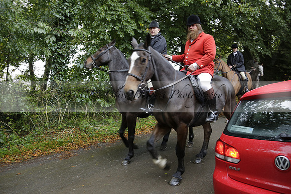 Devon & Somerset Stag Hounds meet at Liscombe on Saturday 12 October 2013 2013.10.12 www.polopictures.co.uk