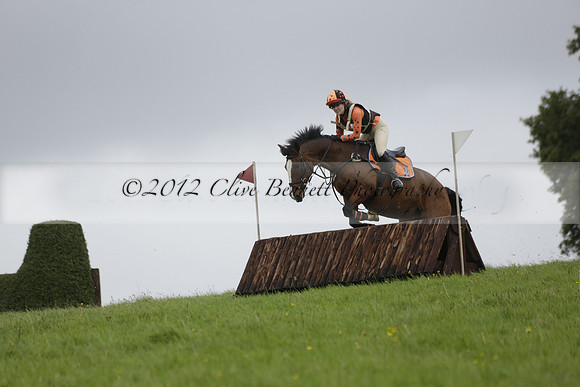 Chiddingfold, Leconfield and Cowdray Hunt, Hunter Trials at Iping on Sunday 20 October 2013. 2013.10.20 www.polopictures.co.uk