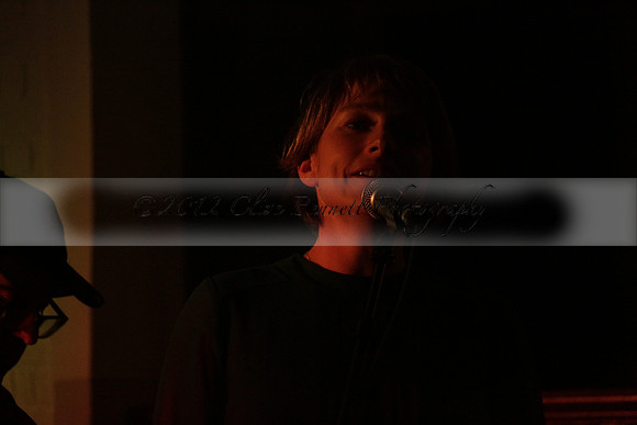 Will B & Geoff Allnutt with guests at The Royal Oak, Midhurst on Friday 25 October 2013. www.polopictures.co.uk