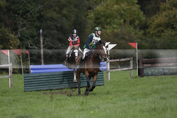 Chiddingfold, Leconfield and Cowdray Hunt, Hunter Trials at Iping on Sunday 20 October 2013. 2013.10.20 www.polopictures.co.uk