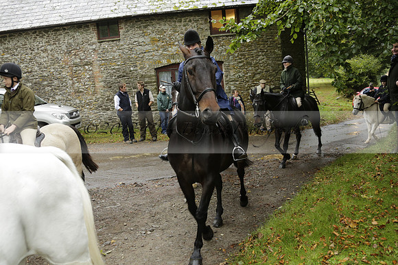 Devon & Somerset Stag Hounds meet at Liscombe on Saturday 12 October 2013 2013.10.12 www.polopictures.co.uk