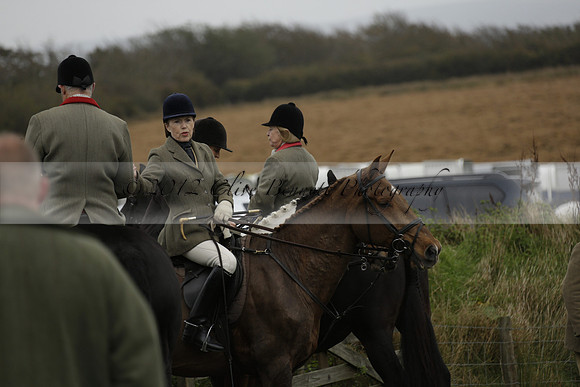 Devon & Somerset Staghounds meet at Larkbarrow Corner. North Devon. 2013.10.18 www.polopictures.co.uk