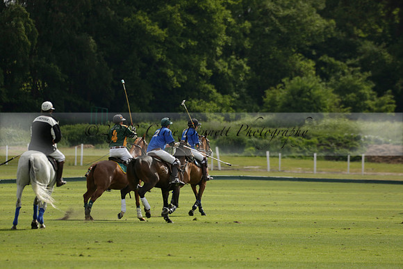 Maiz Dulce v Ghost Chilli in the Easebourne Cup final Polo match 2013.06.09