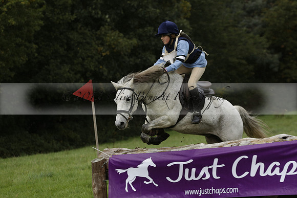 Chiddingfold, Leconfield and Cowdray Hunt, Hunter Trials at Iping on Sunday 20 October 2013. 2013.10.20 www.polopictures.co.uk